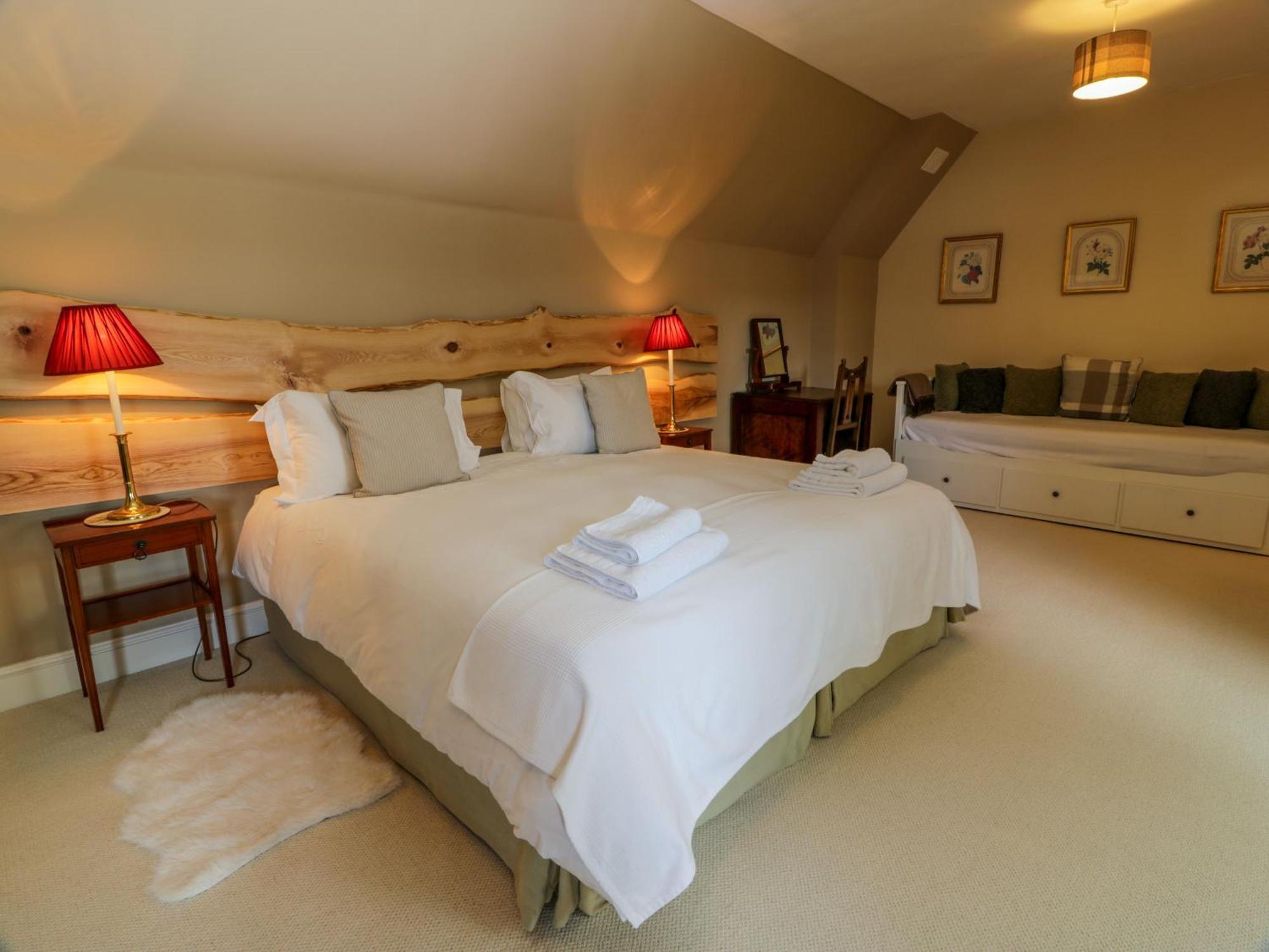 Fordie Lodge Crieff Bagian luar foto